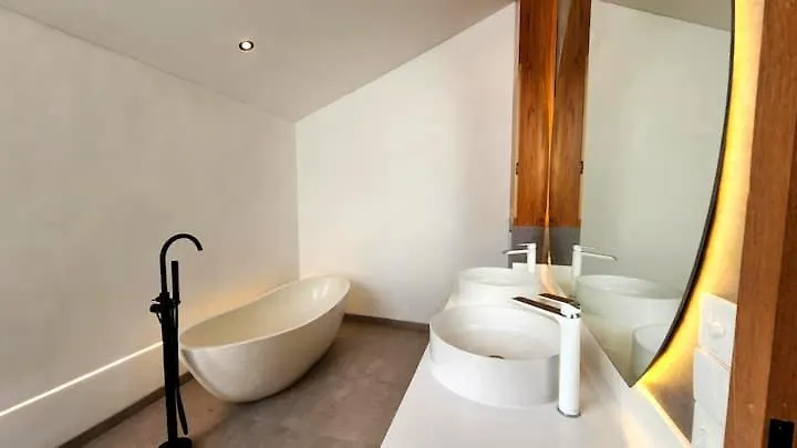 Apartment New Villa With Nature Vibes Include Motorbike Legian