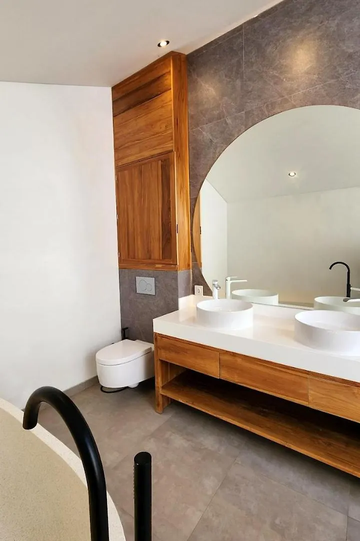 New Villa With Nature Vibes Include Motorbike Legian  Legian (Bali)